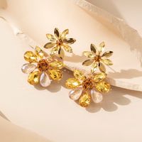 1 Par Estilo Vintage Vacaciones Flor Enchapado Embutido Aleación Vidrio Diamantes De Imitación Chapado En Oro Pendientes De Gota sku image 3
