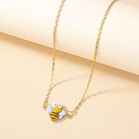 Einfacher Stil Rose Biene Hülse Legierung Überzug Frau Halskette Mit Anhänger main image 1