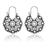 Rétro Accrocheur Creux Motif Totem Vintage Boucles D'oreilles Pétale Géométrique En Forme De Coeur En Métal Ornement sku image 8