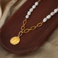Elegant Vintage-stil Menschlich Brief Süßwasserperle Titan Stahl Perlen Überzug 18 Karat Vergoldet Unisex Halskette Mit Anhänger main image 1