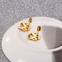 1 Pair Vintage Style Paw Print Plating Stainless Steel 18K Gold Plated Ear Studs main image 3