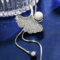 Elegant Ginkgo Leaf Alloy Inlay Artificial Pearls Glass Women's Sweater Chain main image 6