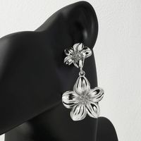 1 Piece Elegant Sweet Flower Petal Alloy Drop Earrings main image 6