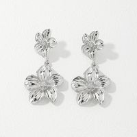 1 Piece Elegant Sweet Flower Petal Alloy Drop Earrings main image 10