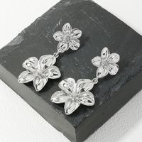 1 Piece Elegant Sweet Flower Petal Alloy Drop Earrings main image 8