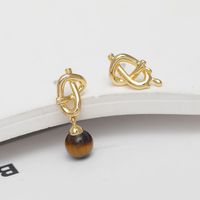 1 Paar IG-Stil Einfacher Stil Knoten Asymmetrisch Inlay Kupfer Naturstein Perle 18 Karat Vergoldet Tropfenohrringe Ohrclips main image 3
