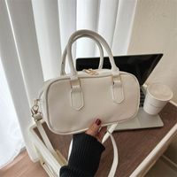 Women's Pu Leather Solid Color Elegant Oval Zipper Handbag main image 4