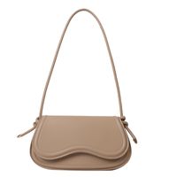 Women's Pu Leather Solid Color Streetwear Oval Flip Cover Shoulder Bag sku image 1