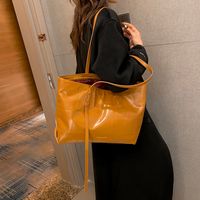 Women's Pu Leather Solid Color Vacation Square Zipper Tote Bag sku image 3