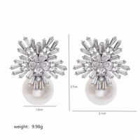 1 Pair Elegant Snowflake Inlay Copper Artificial Pearls Zircon Ear Studs main image 2