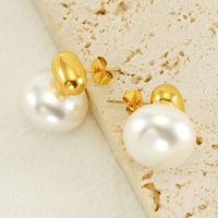 1 Piece Cute Queen Bridal Solid Color Plating Inlay 304 Stainless Steel Pearl 18K Gold Plated Ear Studs main image 4