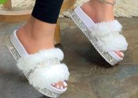 Women's Elegant Vintage Style Solid Color T-strap Plush Slippers main image 3
