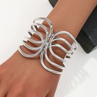 Nordic Style Exaggerated Sexy Curve Lines Alloy Women's Bangle main image 4