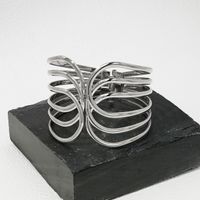 Nordic Style Exaggerated Sexy Curve Lines Alloy Women's Bangle main image 7
