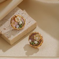 1 Pair Elegant Classical Vintage Style Flower Plating Hollow Out Inlay Freshwater Pearl Copper Pearl 18k Gold Plated Ear Studs main image 6