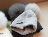 Women's Sweet Simple Style Solid Color Pom Poms Eaveless Wool Cap main image 3