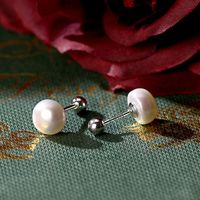 1 Pair Simple Style Round Inlay Sterling Silver Freshwater Pearl Ear Studs main image 1