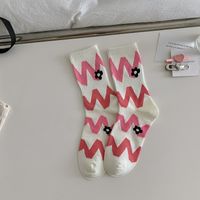 Frau Einfacher Stil Brief Herzform Baumwolle Crew Socken Ein Paar sku image 2