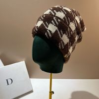 Mujeres Elegante Estilo Preppy Dulce Tartán Sin Alero Gorro De Lana sku image 2