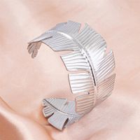 Simple Style Leaves Stainless Steel Plating 18k Gold Plated Bangle main image 4