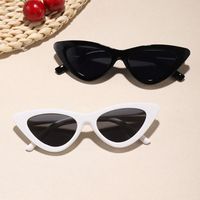 Retro Solid Color Resin Cat Eye Full Frame Women's Sunglasses sku image 1