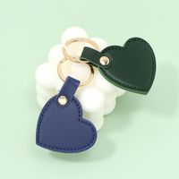 Mignon Forme De Cœur Faux Cuir La Saint-valentin Unisexe Pendentif De Sac Porte-clés main image 3