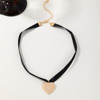 Ig Style Sweet Heart Shape Alloy Inlay Artificial Rhinestones Artificial Pearls Women's Pendant Necklace sku image 1