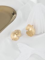 1 Pair Vintage Style Flower Plating 304 Stainless Steel 14K Gold Plated Ear Studs main image 1