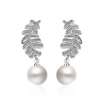 1 Pair Cute Sweet Geometric Leaves Plating Inlay Copper Pearl White Gold Plated Drop Earrings main image 1