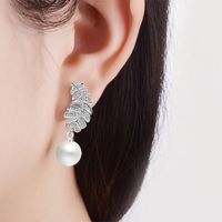 1 Pair Cute Sweet Geometric Leaves Plating Inlay Copper Pearl White Gold Plated Drop Earrings main image 3