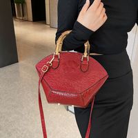 Women's Medium Pu Leather Solid Color Classic Style Shell Zipper Handbag main image 6