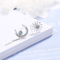 1 Paire Style Simple Star Lune Incruster Le Cuivre Zircon Or Blanc Plaqué Boucles D'Oreilles main image 1