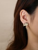 1 Pair Elegant Simple Style Ginkgo Leaf Plating Inlay Copper Zircon 18k Gold Plated Ear Studs main image 4