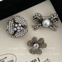 Elegant Flower Imitation Pearl Plating Women's Brooches sku image 38