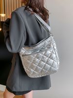 Women's Pu Leather Lingge Vintage Style Sewing Thread Bucket Zipper Shoulder Bag sku image 2
