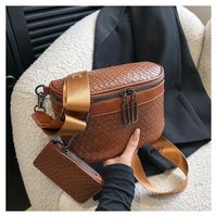Women's Pu Leather Solid Color Streetwear Oval Zipper Shoulder Bag Box Bag sku image 4