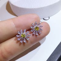 1 Pair Simple Style Daisy Plating Inlay Copper Zircon 18k Gold Plated Ear Studs main image 1