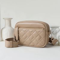 Women's Medium Pu Leather Solid Color Lingge Basic Classic Style Square Zipper Shoulder Bag Crossbody Bag Square Bag main image 6