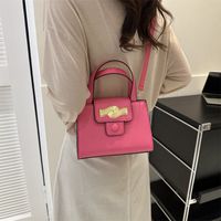 Women's Medium Pu Leather Solid Color Elegant Basic Vintage Style Square Magnetic Buckle Handbag Crossbody Bag Square Bag main image 3