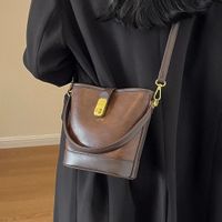 Women's Small Pu Leather Color Block Vintage Style Bucket Zipper Shoulder Bag Handbag Bucket Bag main image 2