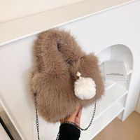 Women's Plush Solid Color Cute Classic Style Streetwear Fluff Ball Sewing Thread Chain Square Magnetic Buckle Handbag main image 2