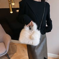 Women's Plush Solid Color Cute Classic Style Streetwear Fluff Ball Sewing Thread Chain Square Magnetic Buckle Handbag sku image 3
