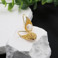 1 Pair Simple Style Commute Solid Color Plating Inlay Freshwater Pearl Copper Pearl 18k Gold Plated Drop Earrings main image 3