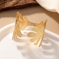 Elegant Luxurious Leaves Alloy Ferroalloy Twist Plating 14k Gold Plated Women's Bangle main image 4