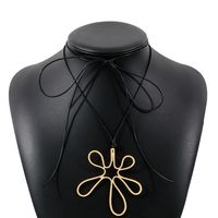 Übertrieben Moderner Stil Einfacher Stil Herzform Blume Legierung Großhandel Halskette Mit Anhänger sku image 8
