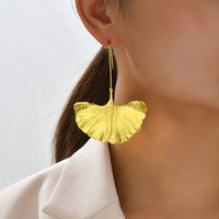 1 Pair Luxurious Leaves Plating Zinc Alloy Gold Plated Dangling Earrings main image 1