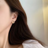 1 Pair Simple Style Classic Style Solid Color Plating Alloy Gold Plated Ear Studs main image 6