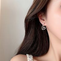 1 Pair Sweet Simple Style Heart Shape Plating Alloy Artificial Pearls Gold Plated Ear Cuffs Ear Studs main image 3