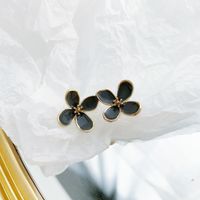 1 Pair Elegant Flower Alloy Gold Plated Ear Studs main image 6