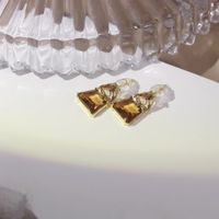 1 Paar Einfacher Stil Pendeln Tasche Überzug Inlay Kupfer Künstliche Edelsteine Glas Glasstein Vergoldet Tropfenohrringe main image 4